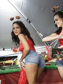 Vienna Black, Alex More, Miley Cole - Dare Dorm