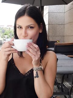 Annie Wolf - Date Slam