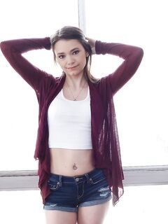 Rhaya Shyne - Tiny4K