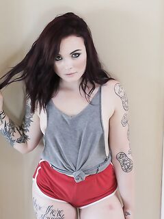 Chloe Carter - She's New